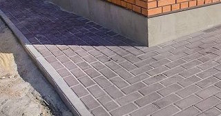 Укладка плитки на отмостку: Цена от 811 руб. в Большой Камне от ТротуарнаяПлитка