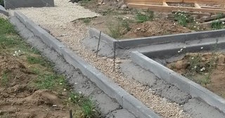 Установка бордюров для плитки в Большой Камне в октябре