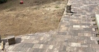 Профессиональная укладка тротуарной плитки на клей в Большой Камне в октябре