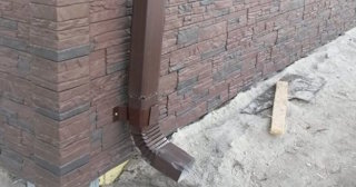 Профессиональная отделка фундамента в Большой Камне в октябре