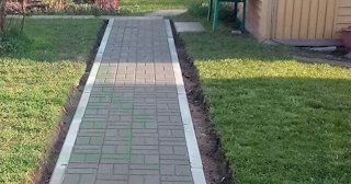 Укладка садовых дорожек в Большой Камне: стоимость от 913 руб. от ТротуарнаяПлитка