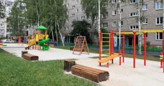 Благоустройство детской площадки во дворе от 1927 руб. в Большой Камне